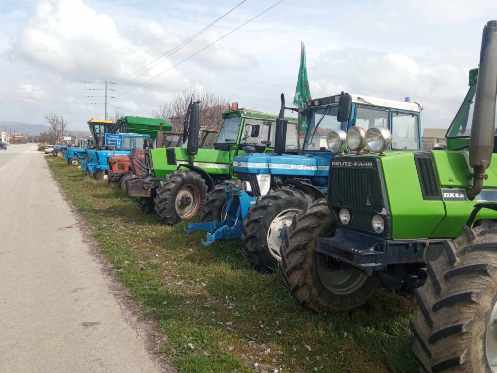 Καρδίτσα: Αποχώρησαν απο το μπλόκο του Ε-65 οι αγρότες