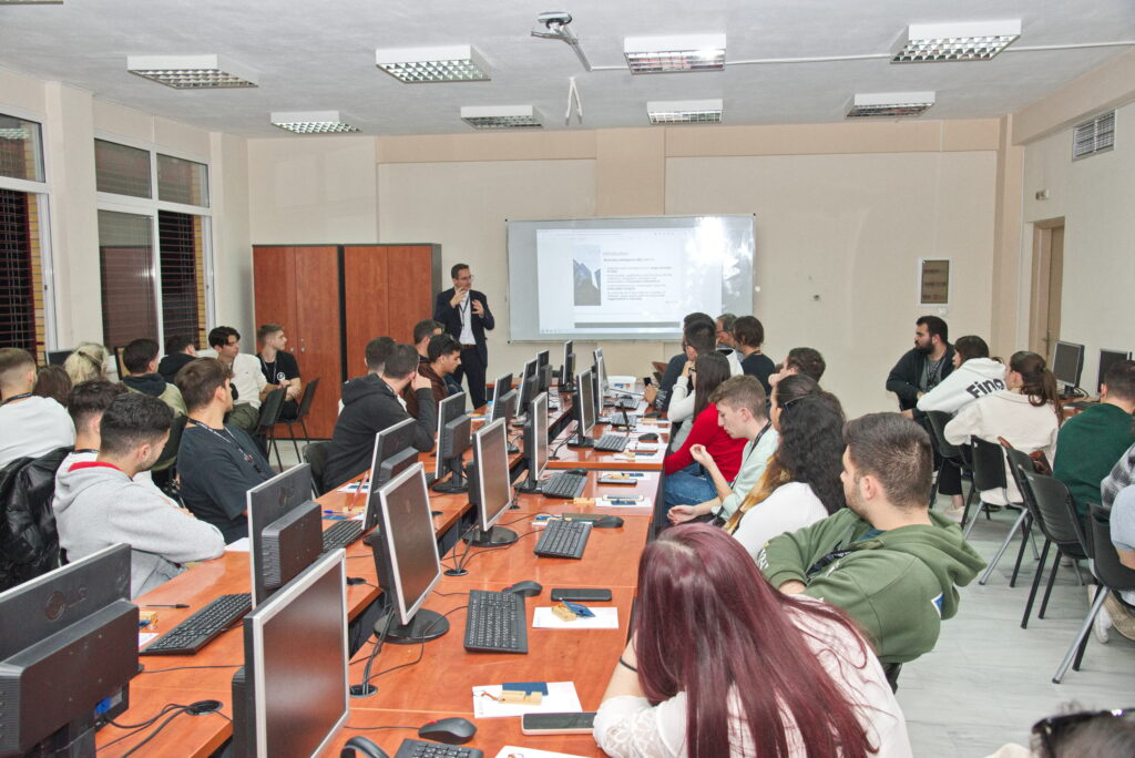 Πανεπιστήμιο Θεσσαλίας: Οι φοιτητές καταρτίζονται στα ψηφιακά συστήματα επιχειρηματικής ευφυΐας